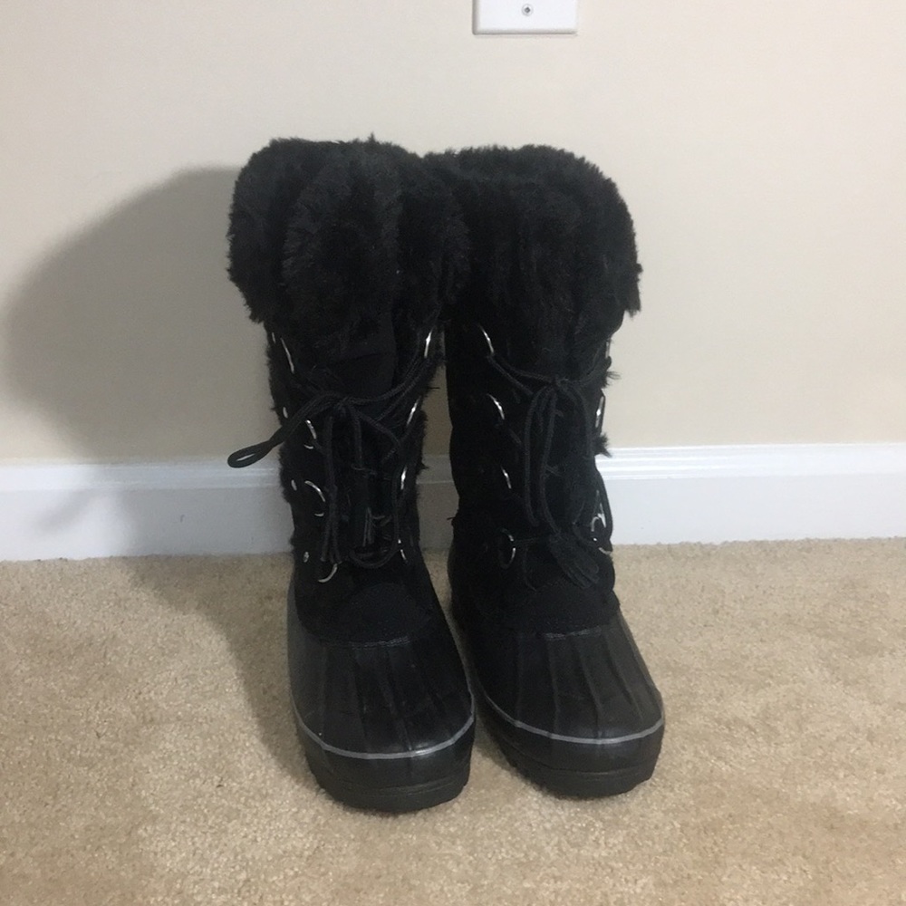 KHOMBU Black Winter Boots Sz 8 Rubber Bottom